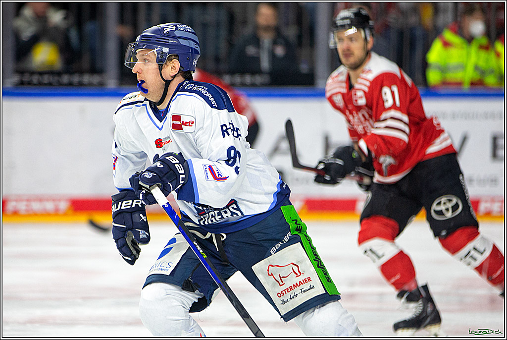 PENNY DEL; Koelner Haie- Straubing Tigers; Koeln, 28.12.2022